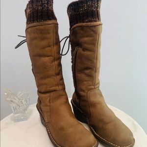 UGGS SKYLAR Wedge Boots
